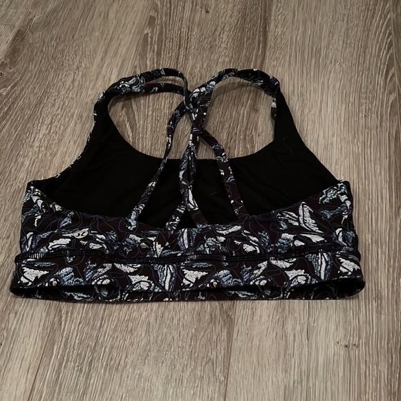 Lululemon black and blue floral sports bra - size 8 - Picture 2 of 3